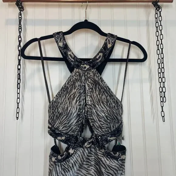 NWT Camille La Vie Animal Print Sequin Halter Open Back Maxi Dress Size 4 - Picture 3 of 9